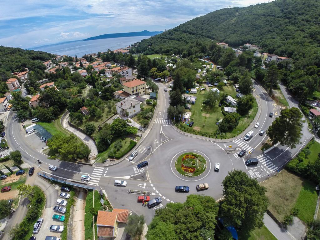 Apartments Mogorovic Mošćenička Draga Eksteriør bilde