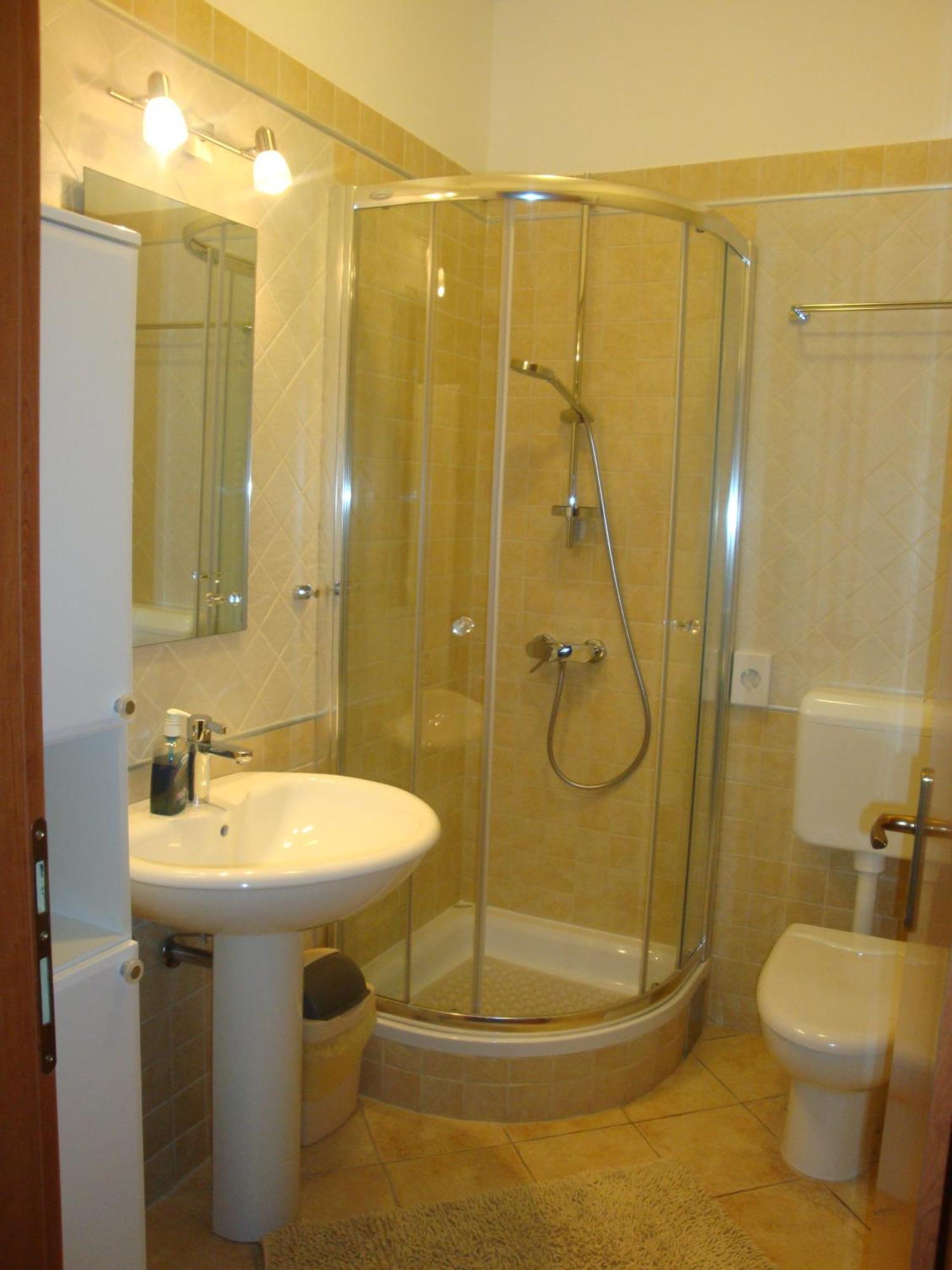 Apartments Mogorovic Mošćenička Draga Rom bilde